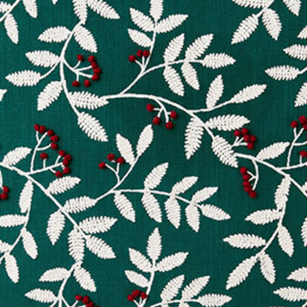 Holiday Tree Skirt,Holiday Berry Green