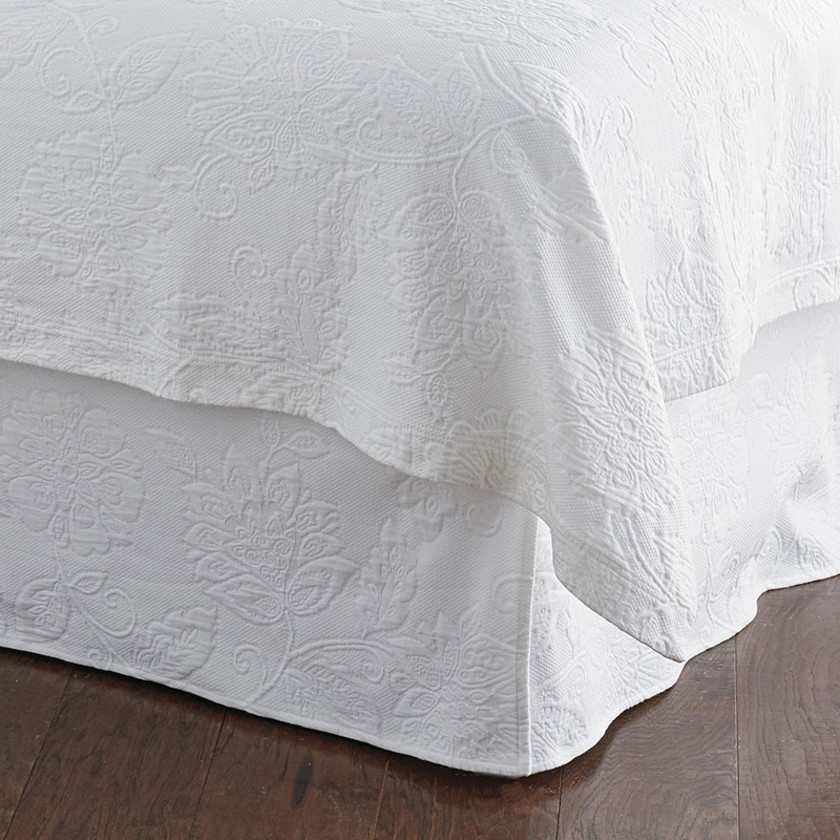 Putnam Cotton Matelassé Bed Skirt