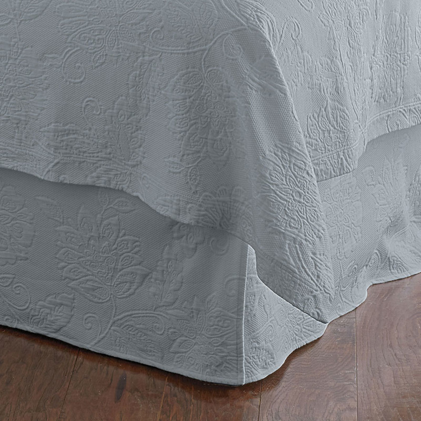 Putnam Cotton Matelassé Bed Skirt