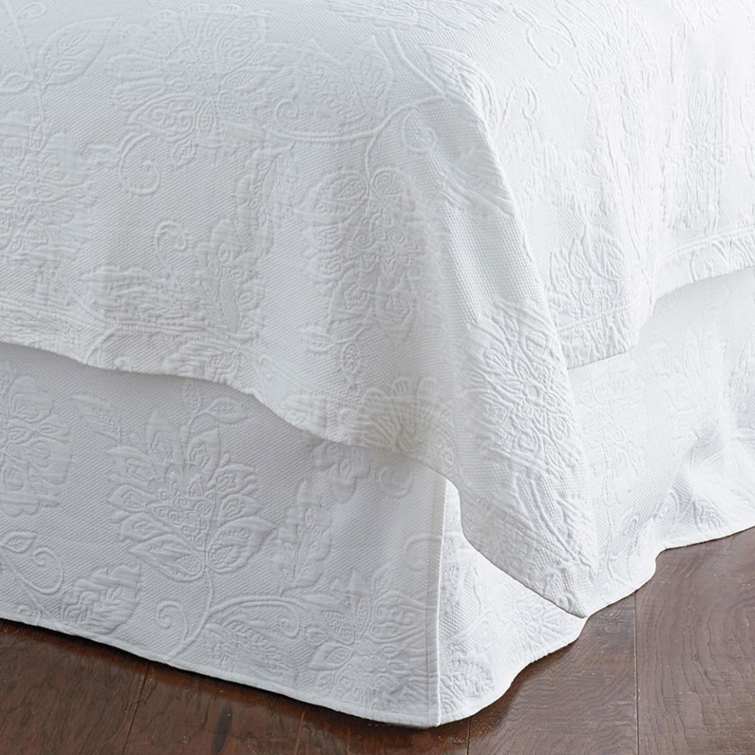 Putnam Cotton Matelassé Bed Skirt