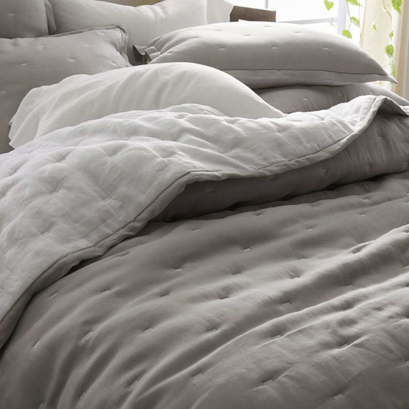 Reversible Premium Breathable Relaxed Linen Quilt - White/Gray, Twin,White/Gray