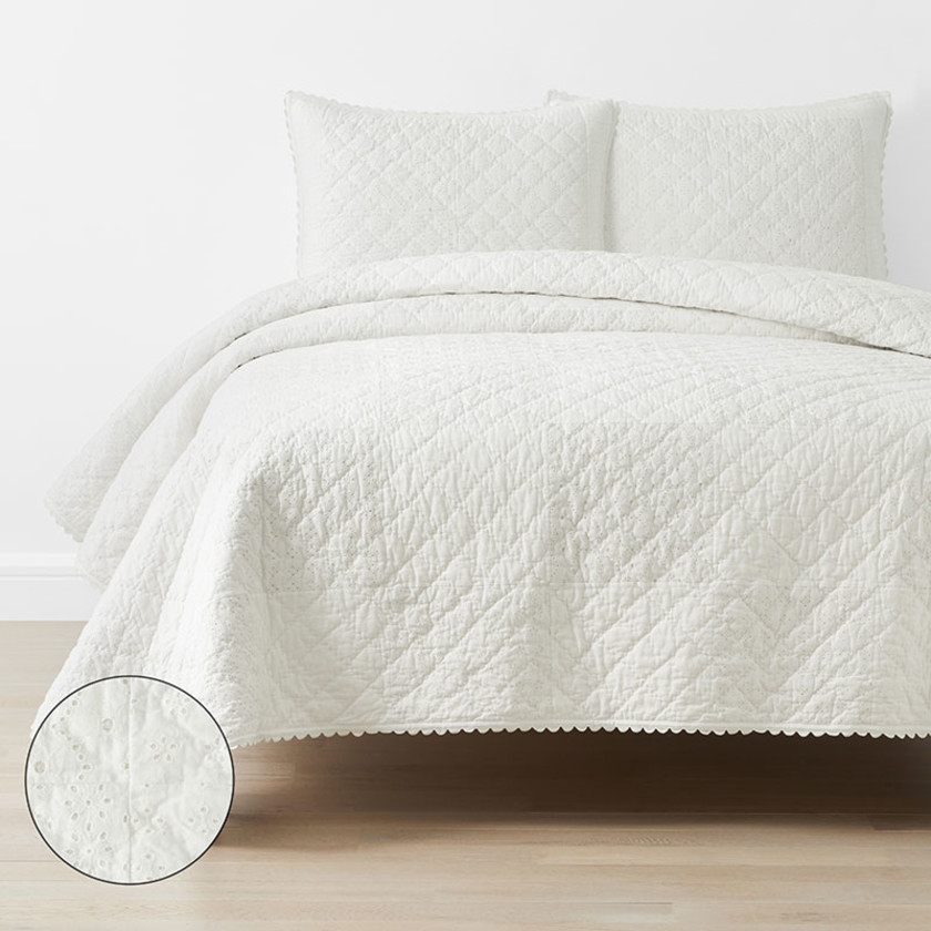 Vintage Eyelet Quilt - White, Twin,White
