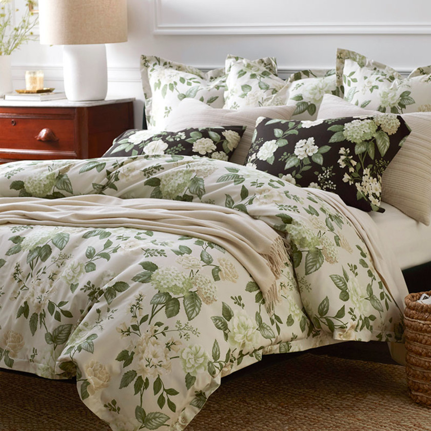 Blooming Flowers Premium Smooth Wrinkle-Free Sateen Reversible Duvet Cover - Green Multi, Twin/Twin XL