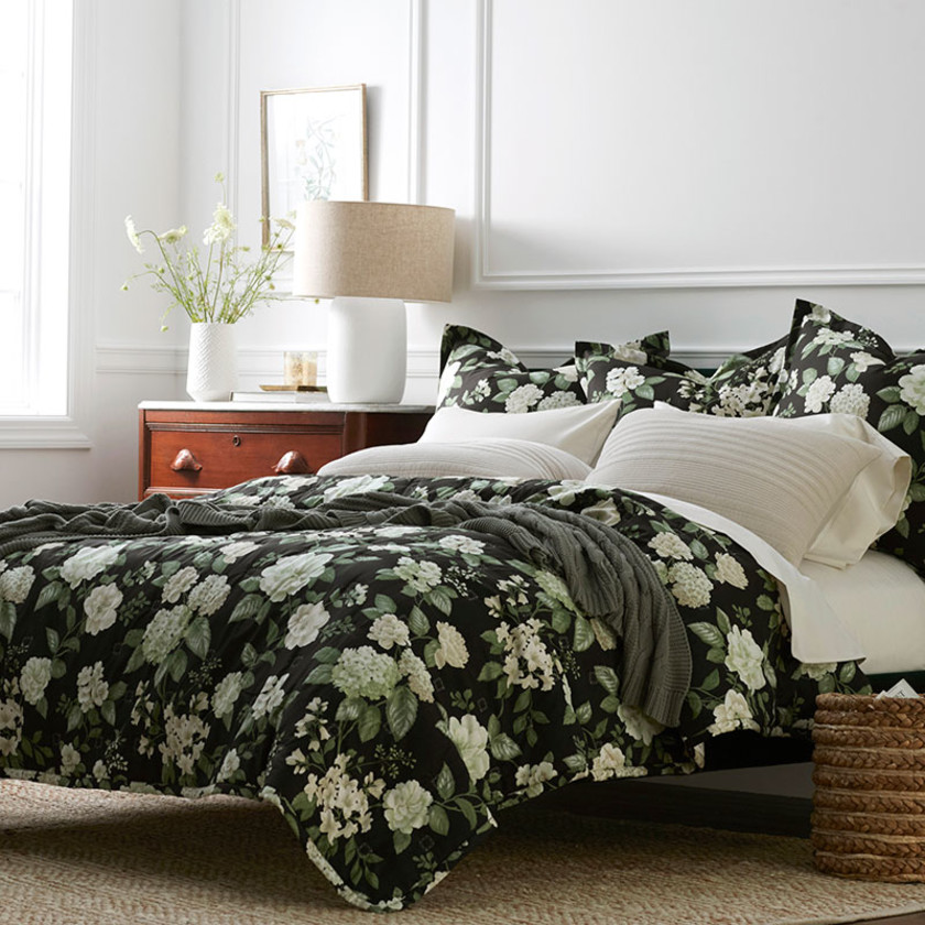 Blooming Flowers Premium Smooth Wrinkle-Free Sateen Quilted Coverlet - Black Multi, Full