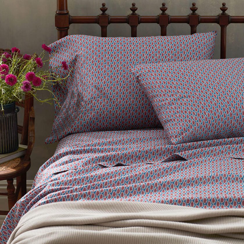 Butti Floral Premium Smooth Sateen Bed Sheet Set - Red/Blue, Twin,Red/Blue