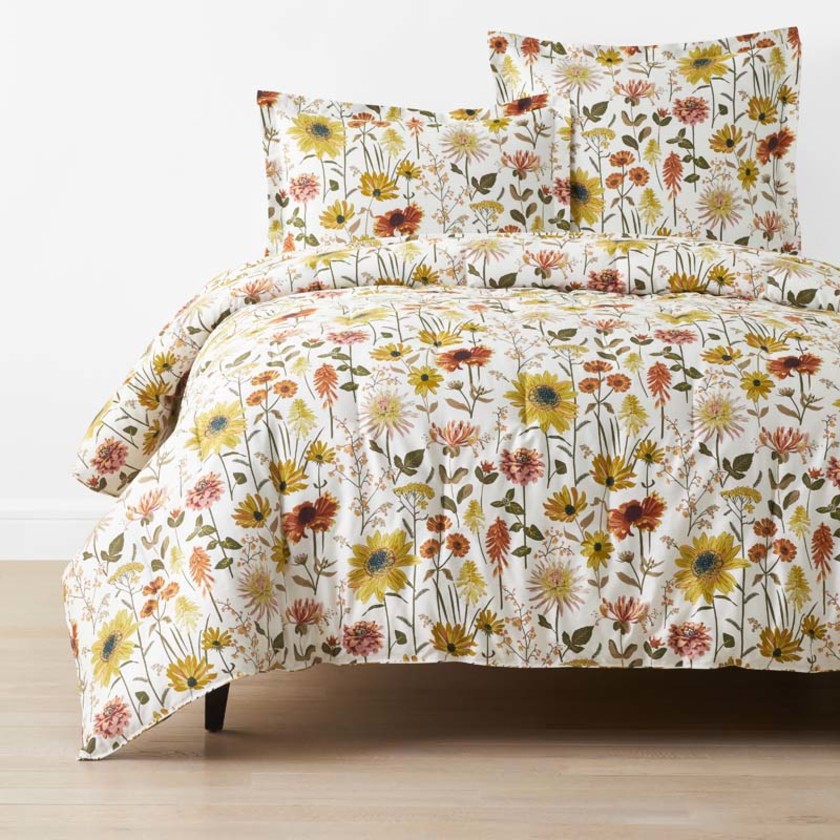 Daisies Classic Smooth Sateen Comforter