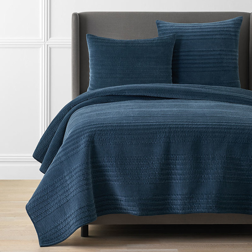 Line Stitch Velvet Quilt