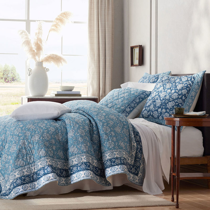 Genevive Quilted Sham - Blue/White, King,Blue/White