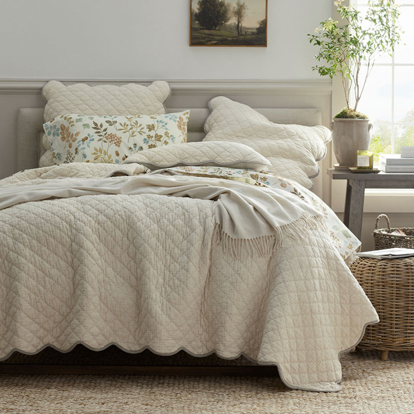 Giulietta Scallop Quilted Sham - Natural, Standard,Natural