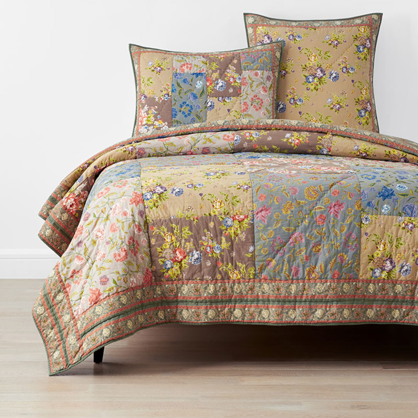 Bettina Patchwork Quilt