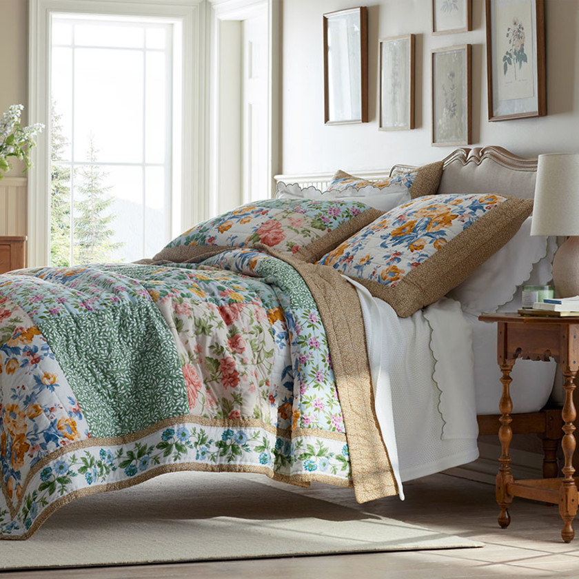 Shoshanna Reversible Patchwork Quilt - Green Multi, Full/Queen,Green Multi