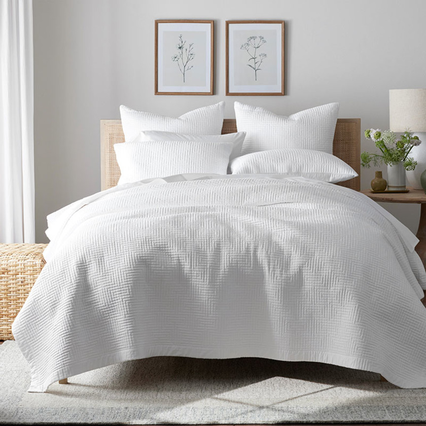 Premium Smooth Cotton Sateen Solid Quilt - White, Twin/Twin XL,White