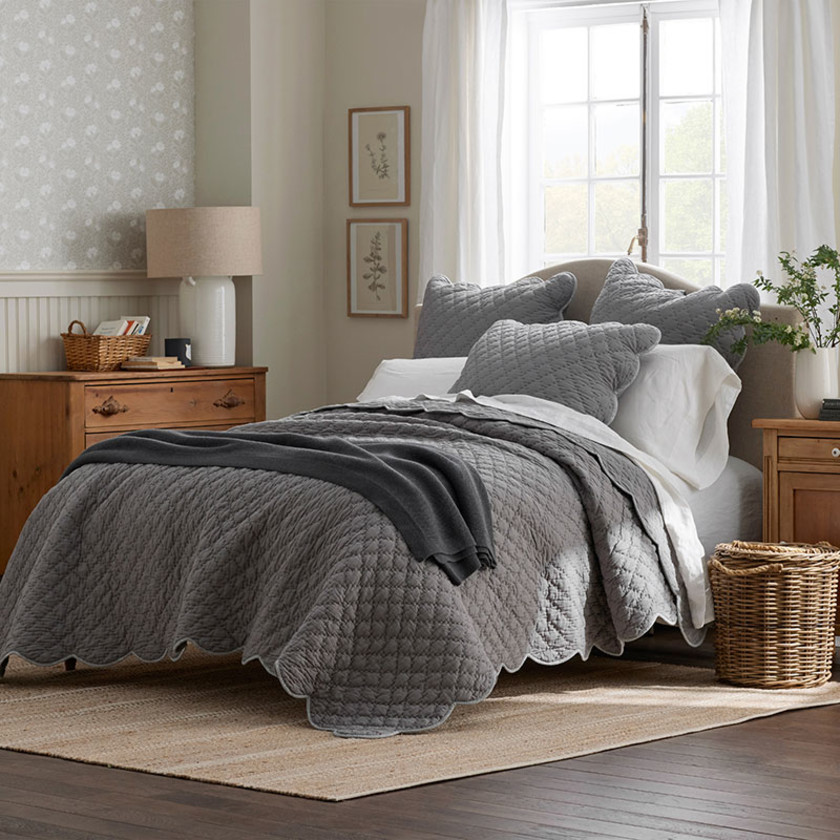 Scallop Quilt - Gray, Twin/Twin XL,Gray