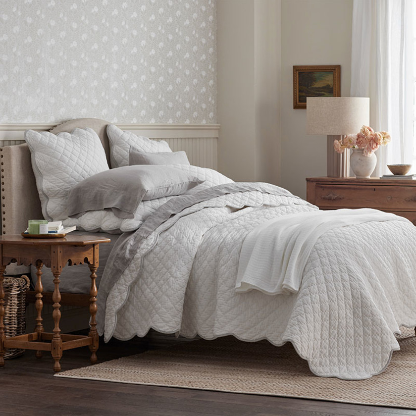 Scallop Quilted Sham - White, King,White