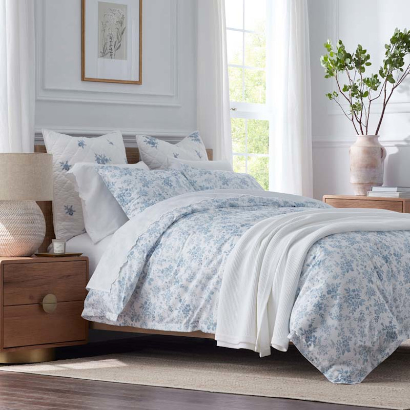 Whisper Fleur Premium Smooth Wrinkle-Free Sateen Fitted Bed Sheet,Blue Mist