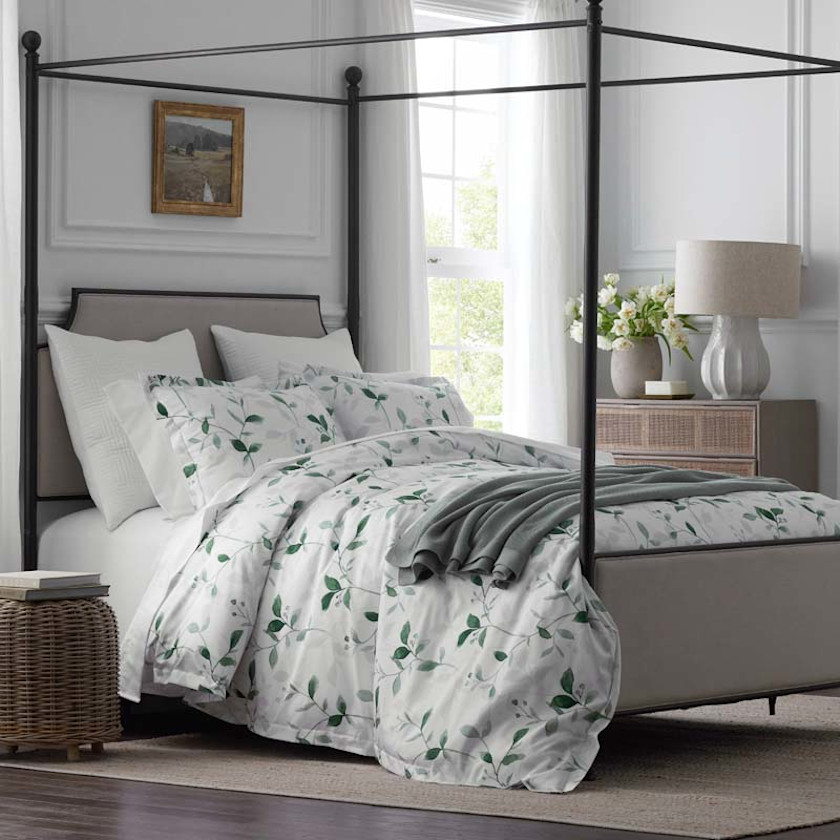 Botanic Meadow Premium Smooth Wrinkle-Free Sateen Fitted Bed Sheet,Evergreen