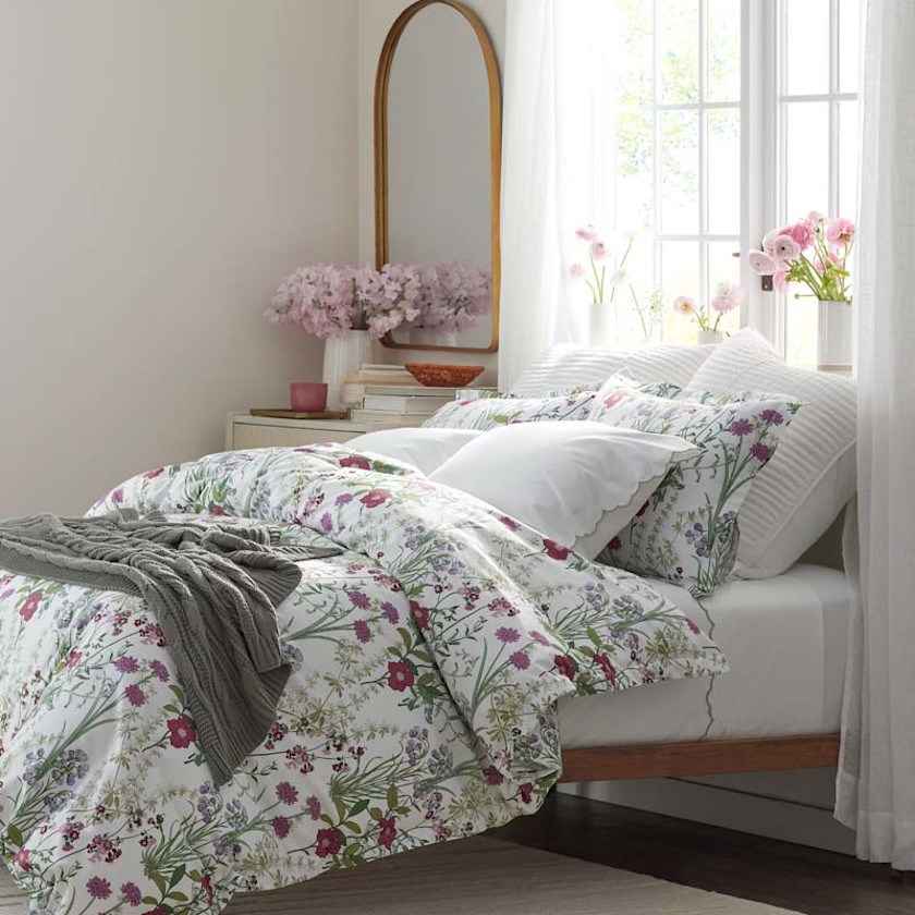 Bloom Meadow Classic Smooth Sateen Fitted Bed Sheet,White Multi