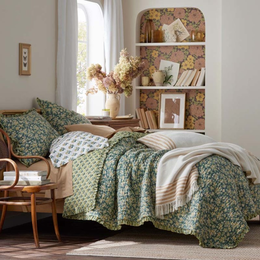 Suhana Reversible Ruffle Quilted Sham - Green, Standard,Green