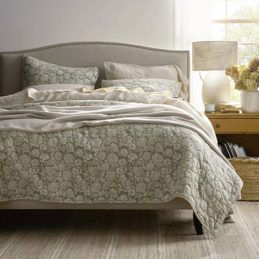 Kyla Floral Quilt - Beige, Twin/Twin XL,Beige