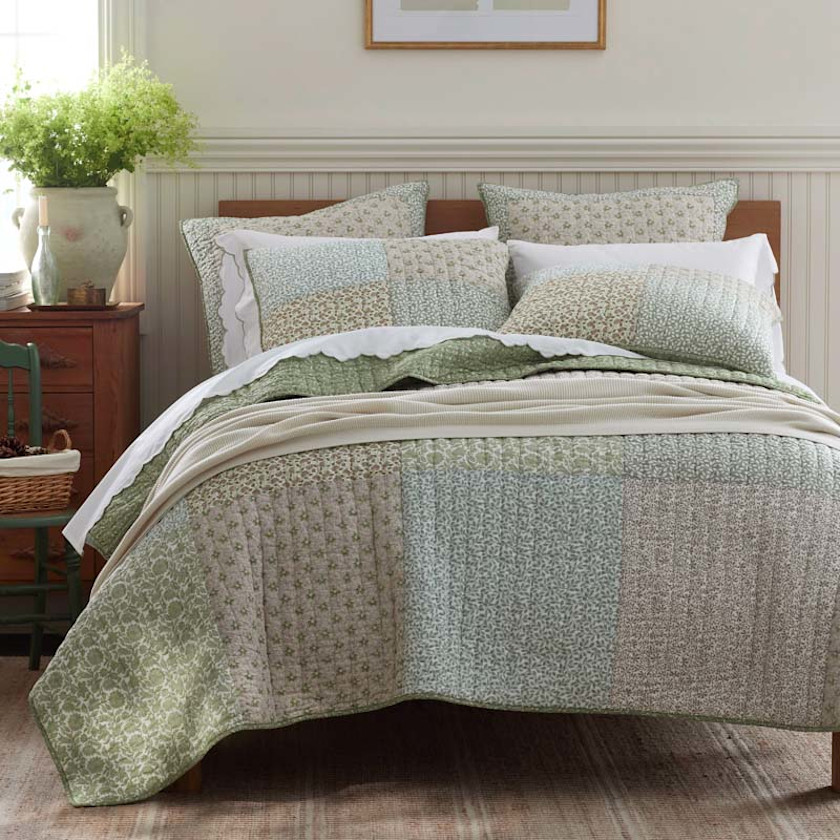 Megara Patchwork Quilt - Green, Full/Queen,Green