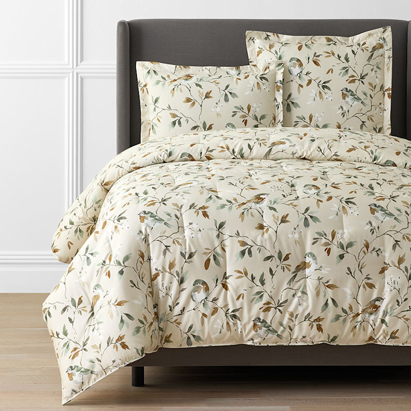 Wynnona Premium Smooth Wrinkle-Free Sateen Comforter