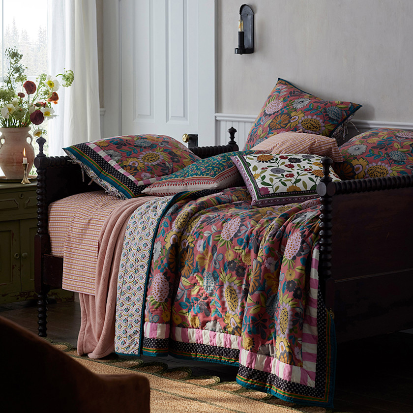 Vintage Wildflower Reversible Quilt - Multi, Twin/Twin XL,Multi
