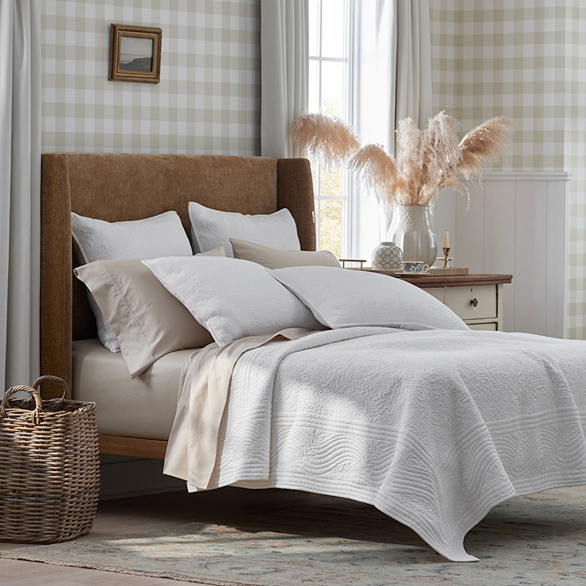 Emileen Quilt - White, Twin/Twin XL,White
