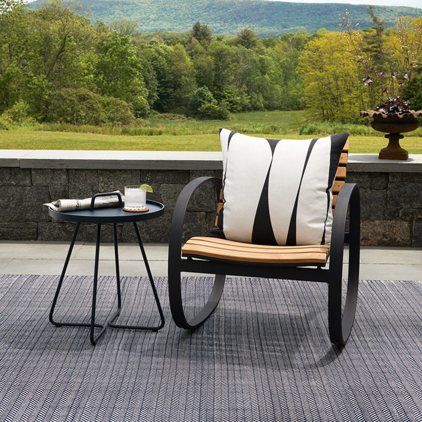 Herringbone Handwoven Reversible Indoor/Outdoor Rug - Navy, 2' x 3',Navy