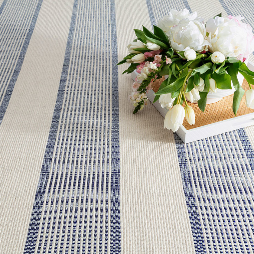 La Mirada Handwoven Cotton Rug - Navy, 2' 6" x 8' Runner,Navy