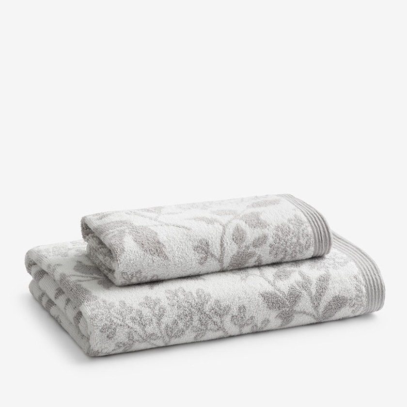 Ginkgo and Wildflower Jacquard Bath Towel