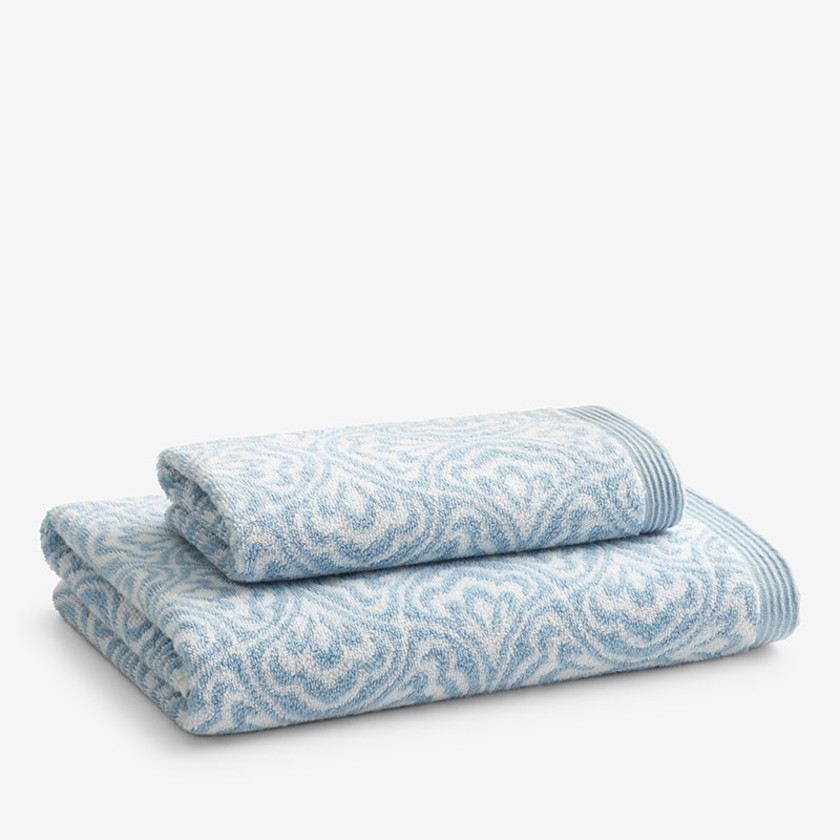 Ginkgo and Wildflower Jacquard Bath Towel