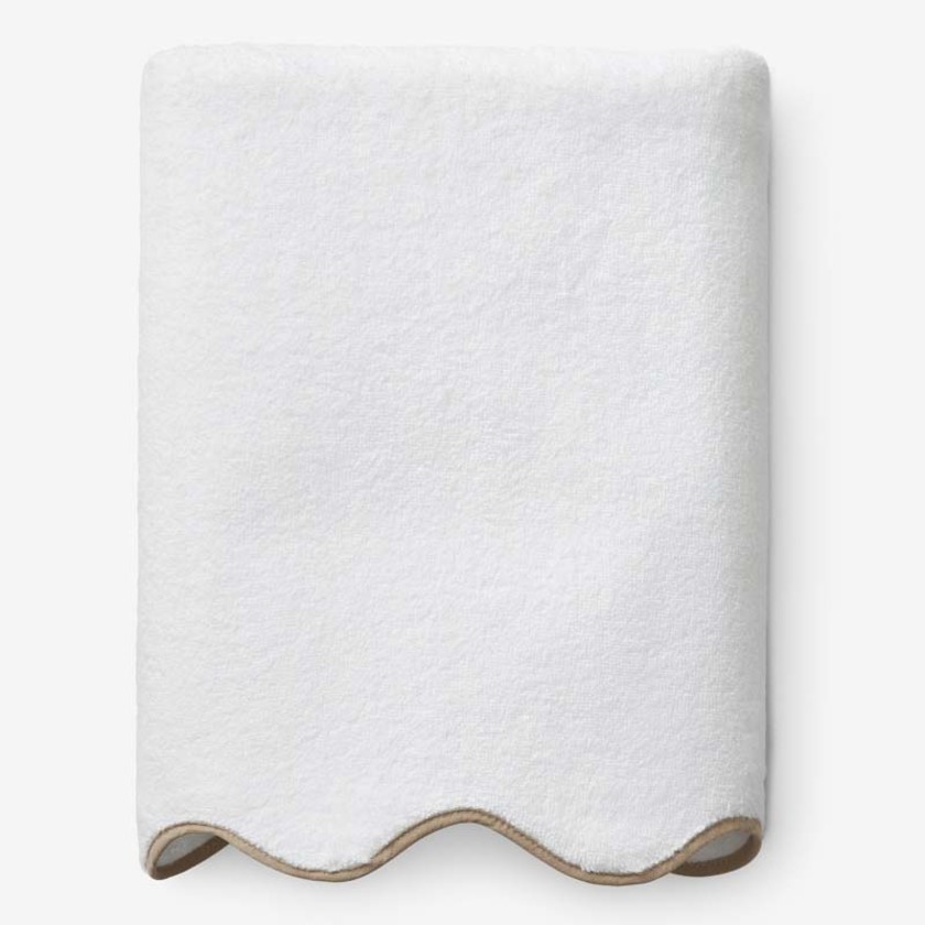 Scalloped Edge Bath Towel