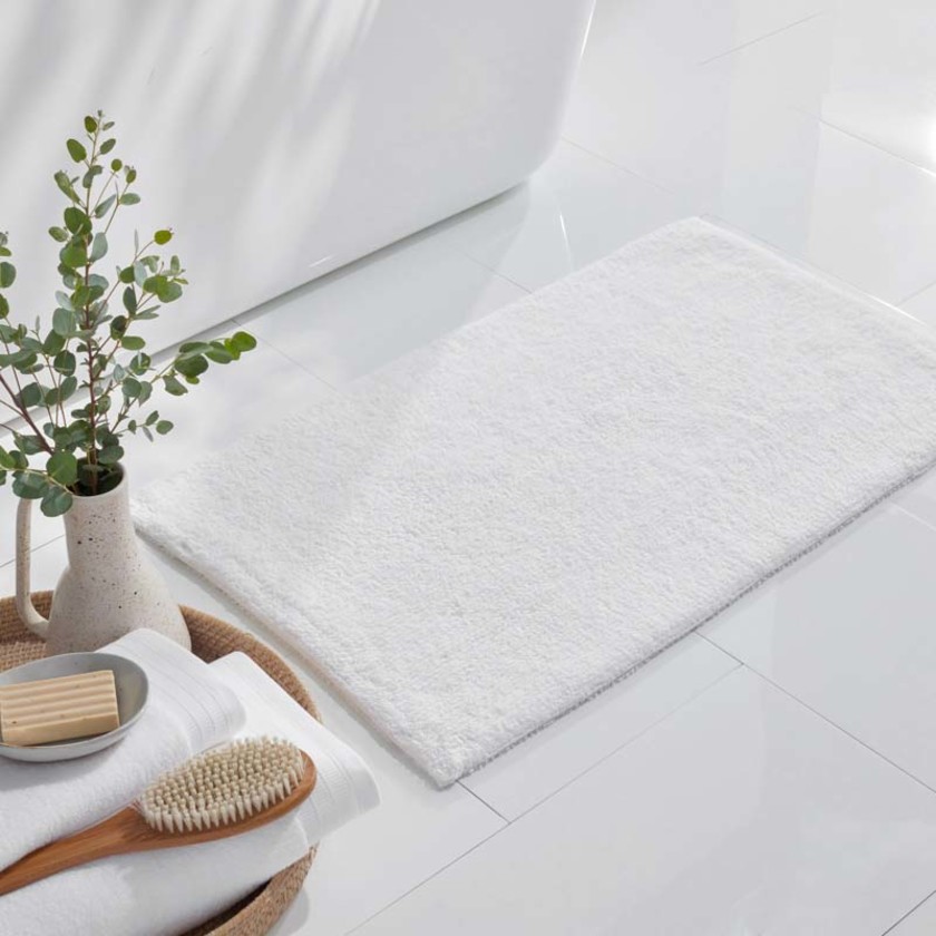 Plush Spa Solid Bath Rug - White, 17 in. x 24 in.,White