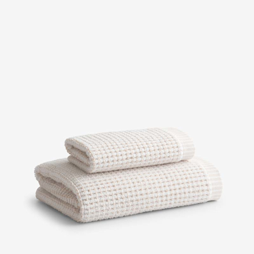 Textured Dot Bath Towel