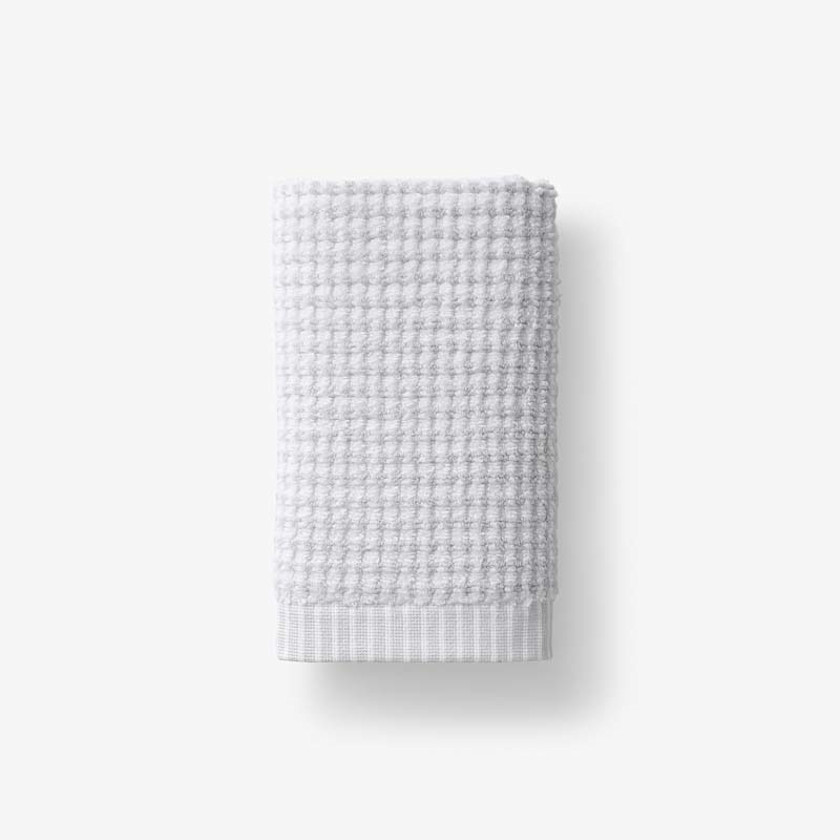 Textured Dot Bath Towel