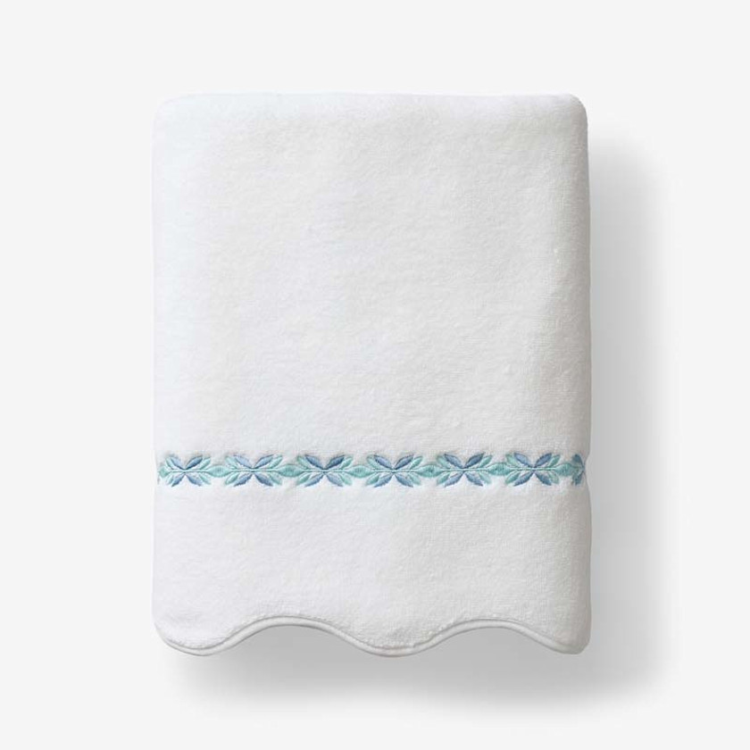 Embroidered Scallop Bath Towel
