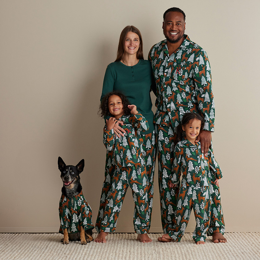 Family Flannel Women's Jogger Pants Pajama Set,Deer Path