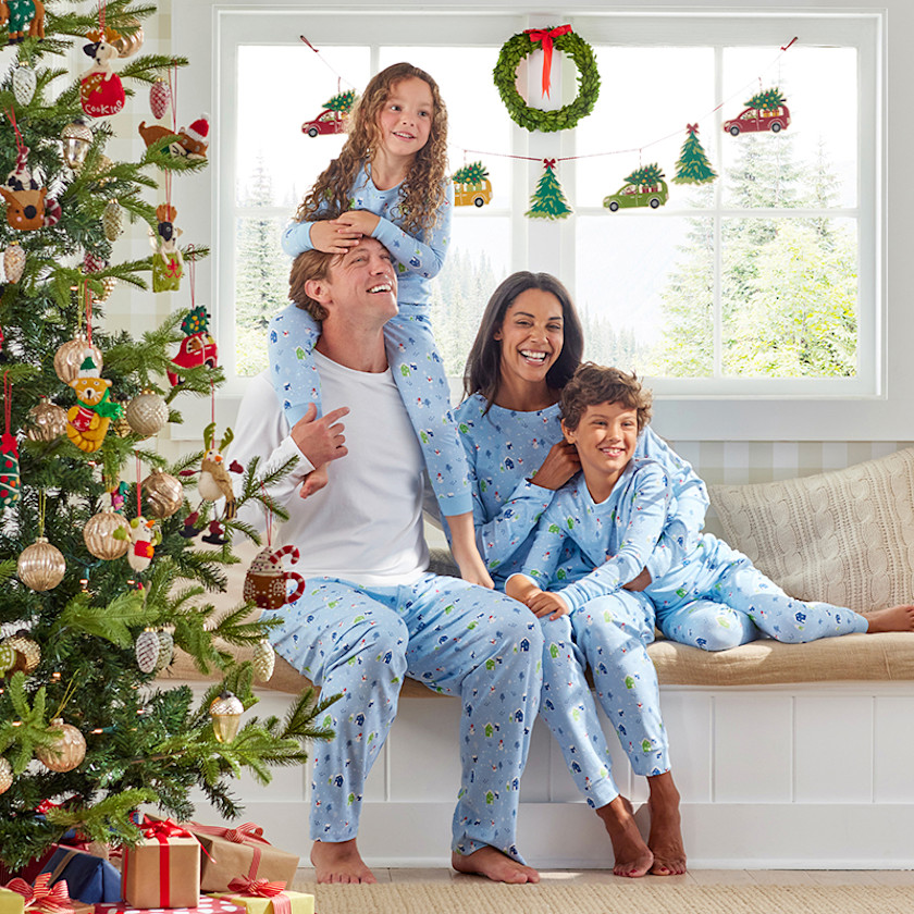 Family Printed Peruvian Cotton Men's Pajama Set,Village Snowman