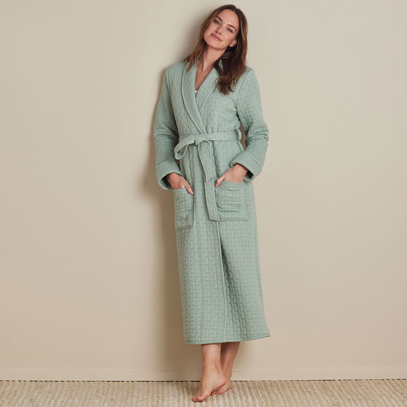 Air Layer Robe