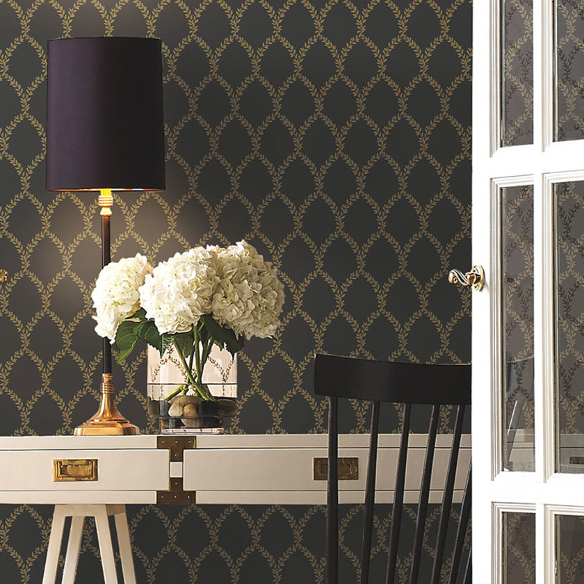 Laurel Traditional Wallpaper - Gold & Black, Swatch,Gold & Black