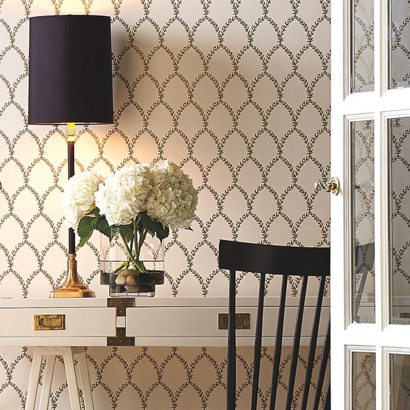 Laurel Traditional Wallpaper - Gold & White, Swatch,Gold & White
