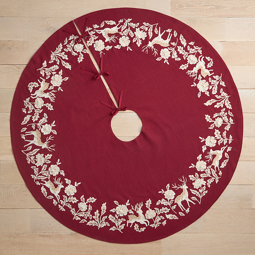 Holiday Tree Skirt,Deer Path