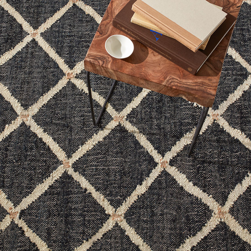 Kali Handwoven Jute Rug - Black, 2' x 3',Black