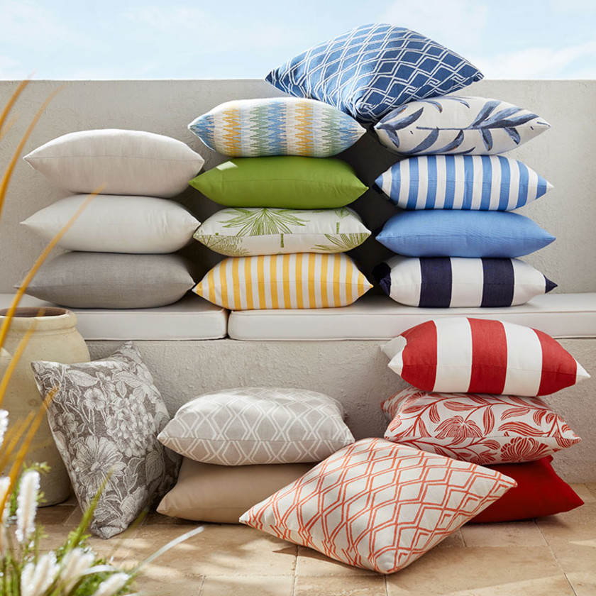 Indoor/Outdoor Toss Pillow