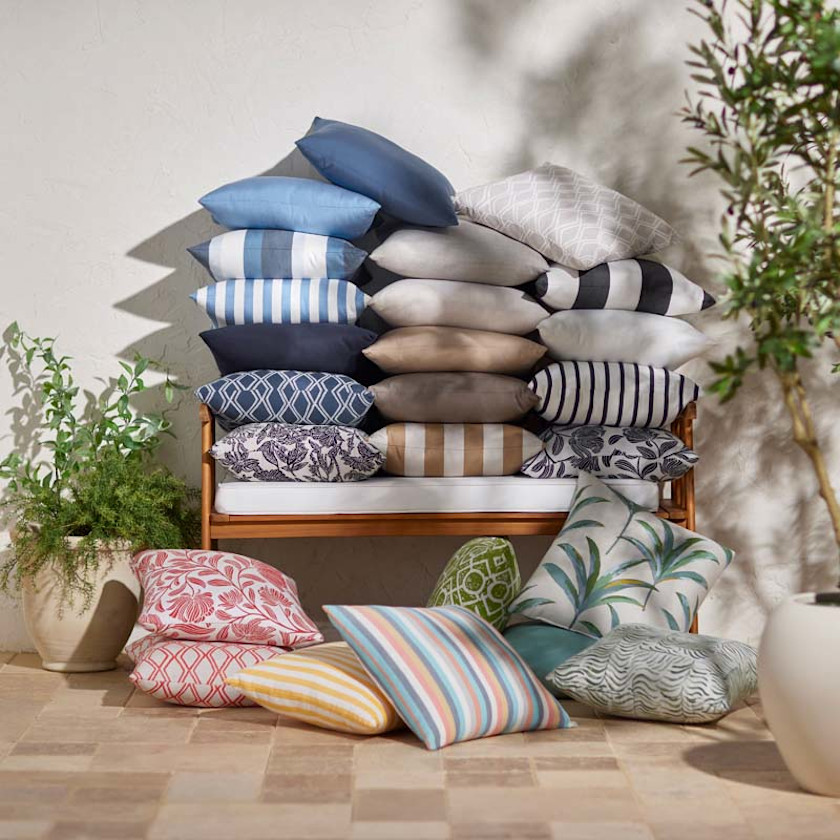 Indoor/Outdoor Toss Pillow