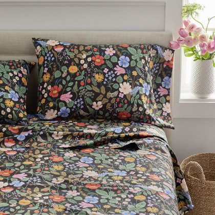 Strawberry Fields Classic Cool Cotton Percale Flat Bed Sheet - Black Multi, Full