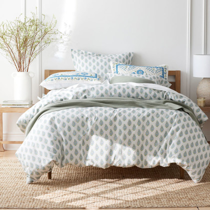 Vandana Floral Classic Cool Percale Comforter - White Multi, Full