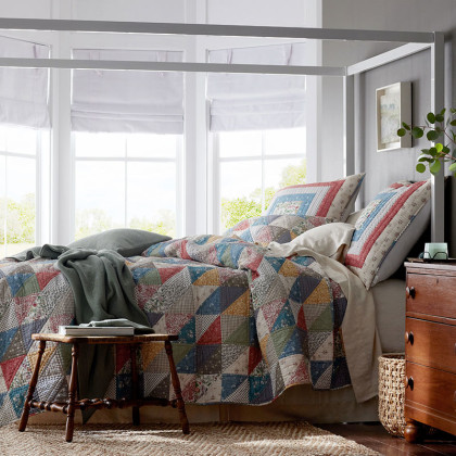 Sophie Handcrafted Quilt - Multi, Twin