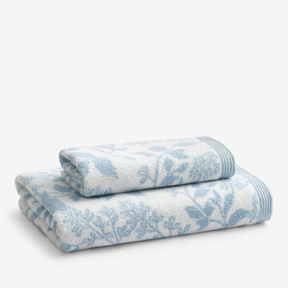 Ginkgo and Wildflower Jacquard Bath Towel - Gingko Light Blue