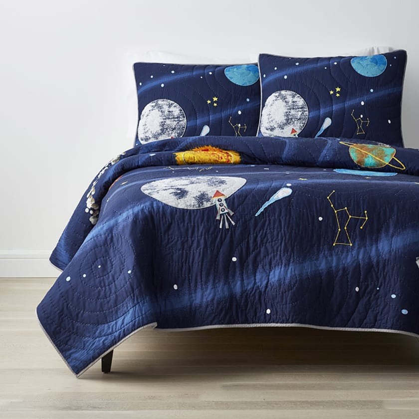 Space Travel Handcrafted Cotton Quilt - Multi, Twin